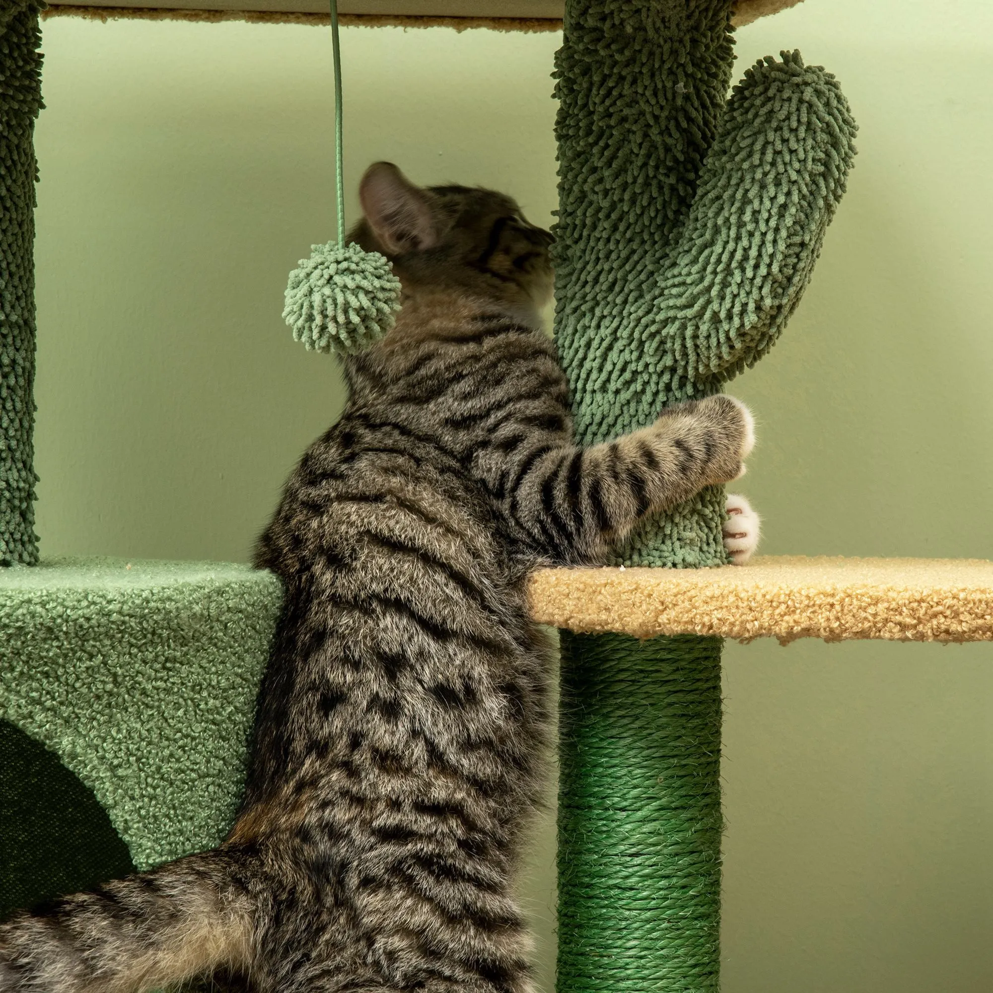 PawHut Multi Level Cat Tree w/ Scratching Post, Cat House and Bed - Green