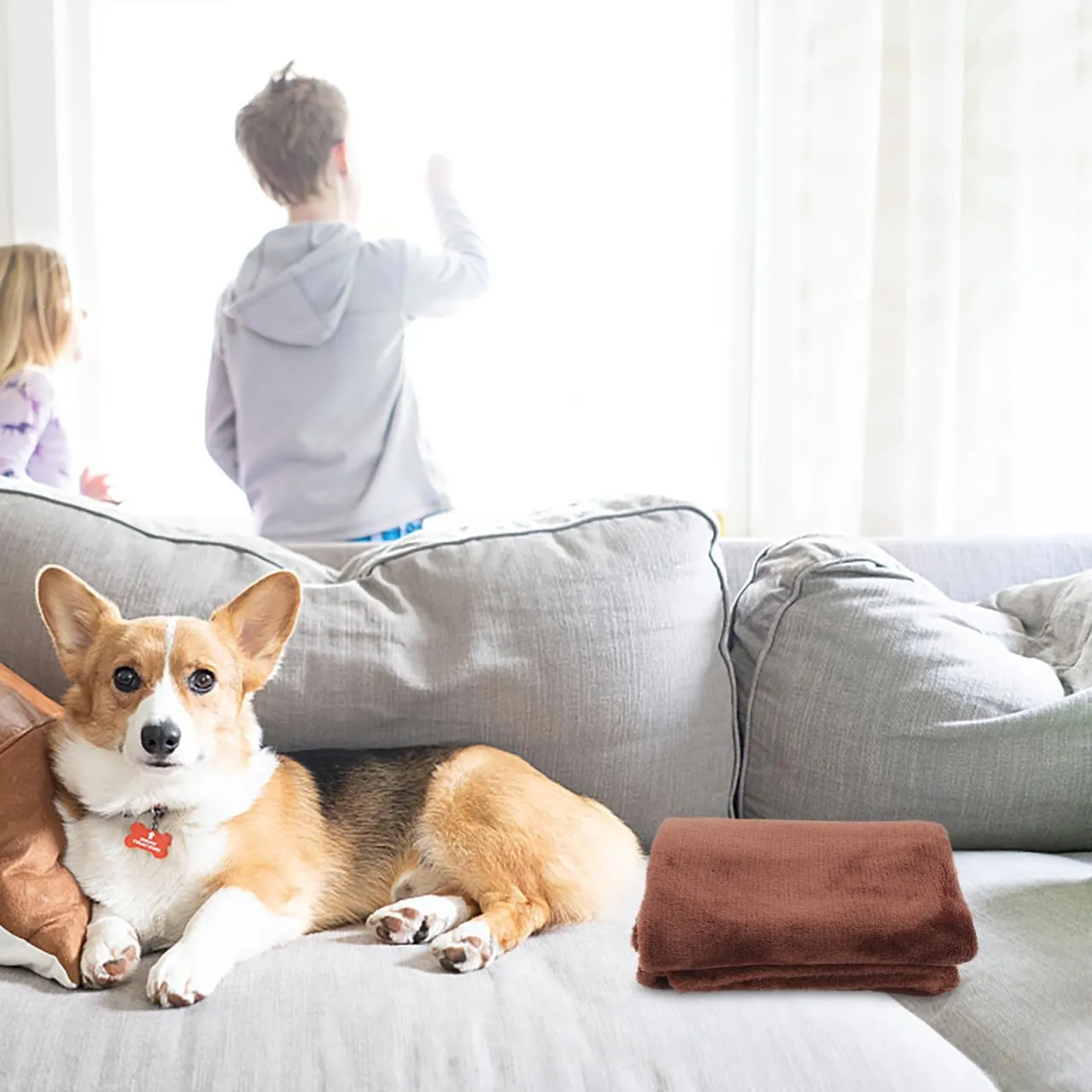 Unomor Cozy Flannel Fleece Pet Blanket Soft and Warm Multi-Functional Coffee 25.98 * 18.89 Inches Ideal for Dogs and Cats