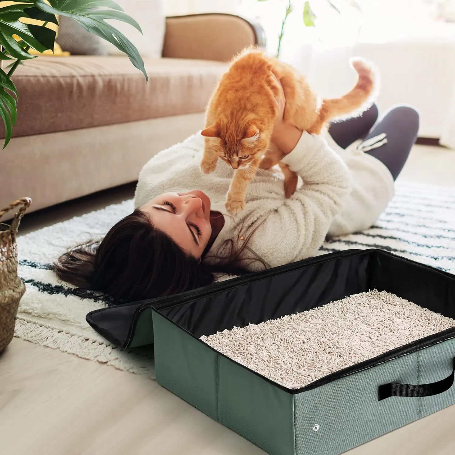 Upgrade Portable Litter Box with Lid, Leak-Proof Collapsible Cat Litter Box Great for Travel Hotel Stays and Road Trip 18x14x5.5 Inches