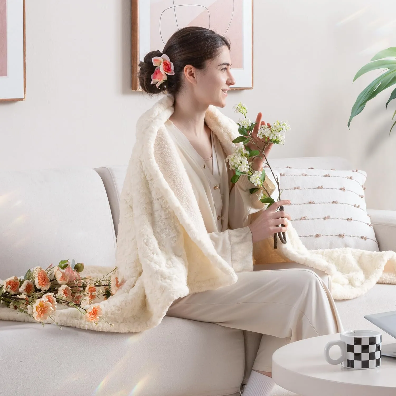 WOOMER Electric Heated Throw 50x 60 [Spring Blossom Collection], Eco-Friendly Flower Patterns Faux Fur & Soft Sherpa, 4 Heating Levels & 4H Auto Off, ETL Certified, Machine Washable, White